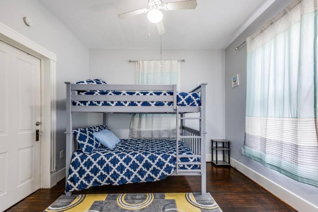 Cozy Sea Breeze Bungalow - 2 Mins To The Beach Galveston Buitenkant foto
